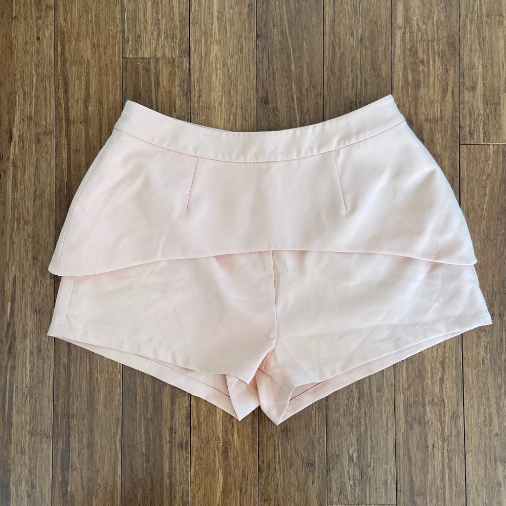 Minty Meets Munt Shorts in Apricot
